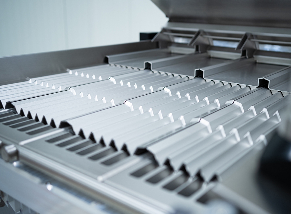 Four counting modules optimize counting performance, each counting module equips with 6 V-shape counting channels